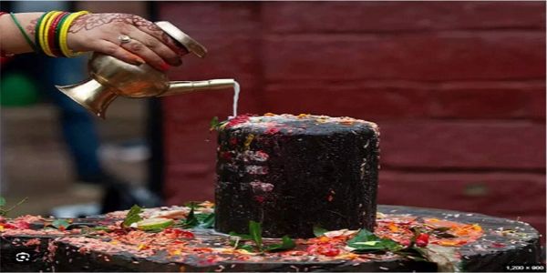सावन के पहले सोमवार पर कैसे करें भगवान शिव की अराधना, जानें शुभ मुहूर्त