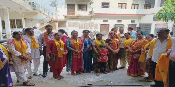 योगी सरकार ने महिला कावड़ियों को विशेष प्रबंध, जलाभिषेक करने उमड़ पड़ी नारी शक्ति