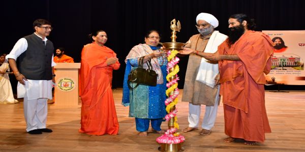 पञ्चमी राष्ट्रीय स्वर्णशलाका प्रतियोगिता में मेधावियों का सम्मान, 50 लाख की छात्रवृत्ति वितरित
