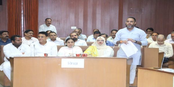 दिल्ली की सफाई पर आआपा पार्षदों का सरकार पर हमला, डिसिल्टिंग रिपोर्ट को बताया फर्जी