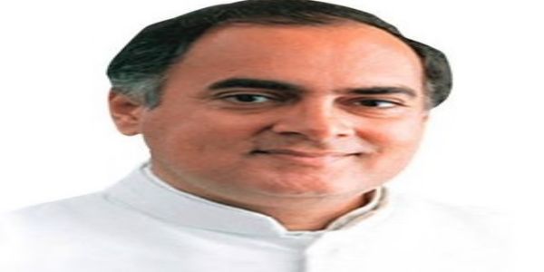 उपराष्ट्रपति ने पूर्व प्रधानमंत्री राजीव गांधी की जयंती पर दी श्रद्धांजलि