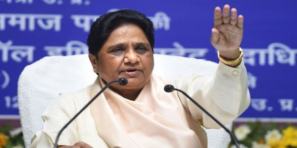 बसपा प्रमुख मायावती ने यूपी के सरकारी स्कूलाें की बदहाली पर जताई चिंता, कहा— सरकार उठाए ठोस कदम