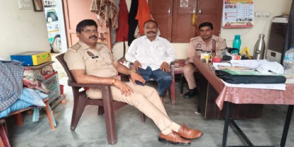 धरना प्रदर्शन में जाने से रोकने को लेकर राष्ट्रीय प्रजापति महासभा के नेता काे हाउस अरेस्ट