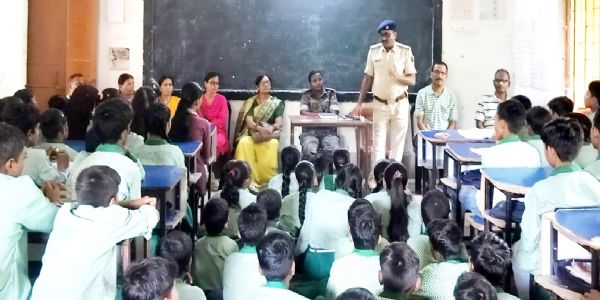 साइबर अपराध से लेकर गुड टच-बैड टच तक, बच्चों को पढ़ाया गया सुरक्षा का पाठ