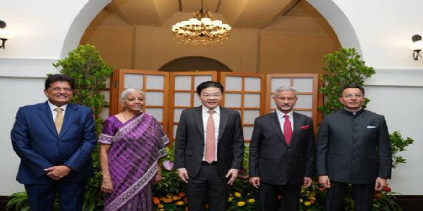 मंत्रिस्तरीय गोलमेज सम्मेलनः भारत सिंगापुर ने द्विपक्षीय संबंधों को और मजबूत करने पर की चर्चा