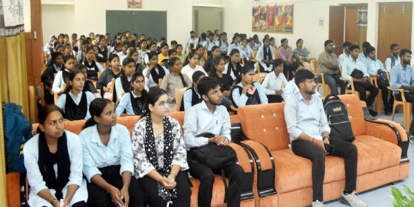 उपयोगकर्ता की जागरूकता साइबर सुरक्षा की पहली दीवार : प्रो. हरिओम