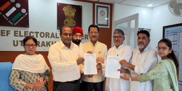 कांग्रेस प्रतिनिधिमंडल ने सीईओ से मिलकर एसआईआर में फर्जी आपत्तियों का मुद्दा उठाया