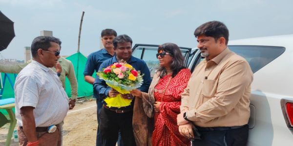 भावादिघी रेल परियोजना का निरीक्षण करने पहुंचीं हावड़ा डिवीजन की जीएम गीतिका पांडे