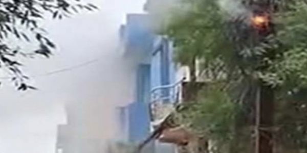 जबलपुर : विद्युत केबलों में लगी आग, मची अफरातफरी