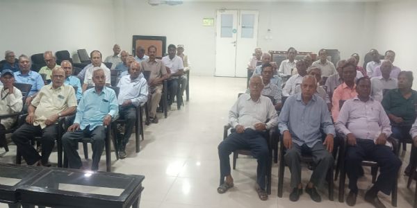 एचईसी के वरीष्ठ नागरिकों के लिए स्वास्थ्य जागरूकता सत्र आयोजित