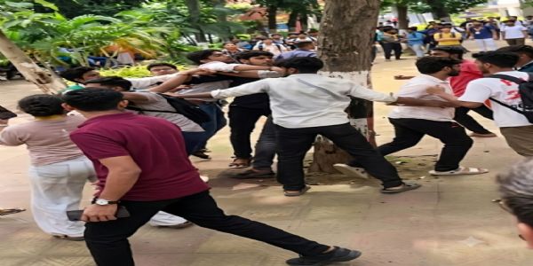 मेदिनीपुर महाविद्यालय में छात्र संगठनों के बीच झड़प, कई घायल