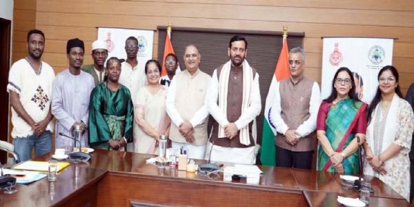 मुख्यमंत्री नायब सैनी से बाेले विदेशी विद्यार्थी, एचएयू में मिला भारत जैसा अपनापन
