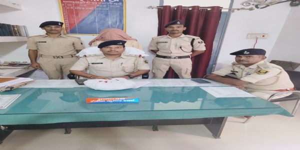 दरभंगा में 1.044 किलो गांजा बरामद, एक गिरफ्तार