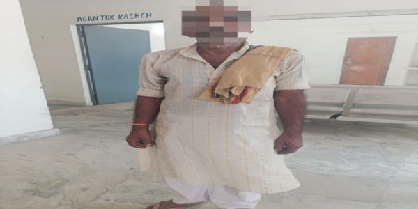 मशरख पुलिस ने हत्या के नामजद आरोपित को किया गिरफ्तार