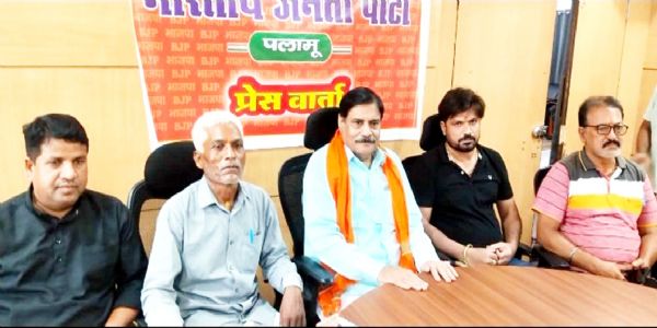 छात्रों पर लाठीचार्ज लोकतंत्र के लिए घातक और निंदनीय : सत्येंद्र नाथ तिवारी