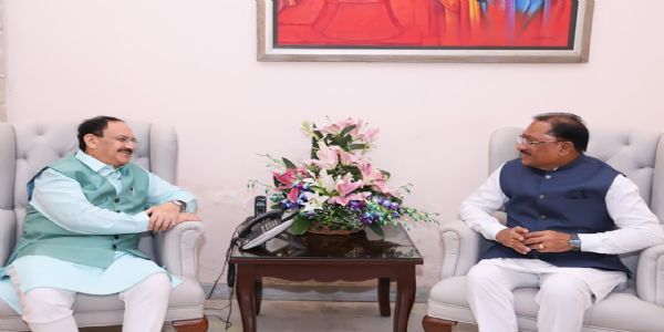 छत्तीसगढ़ में स्वास्थ्य सेवाओं के विस्तार और सुदृढ़ीकरण को लेकर केंद्रीय स्वास्थ्य मंत्री से हुई मुख्यमंत्री साय की चर्चा