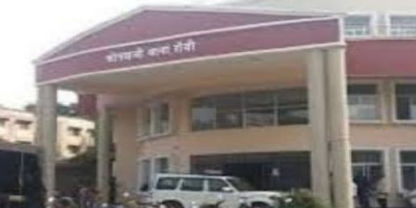 पुतला दहन को लेकर हंगामा मामले में रिफॉर्म मंच से जुड़े लोगों के खिलाफ तीन एफआईआर
