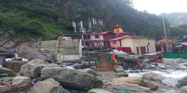 बजट स्वीकृत, टेंडर भी पूरा, फिर भी यमुनोत्री धाम में बाढ़ सुरक्षा कार्य ठप