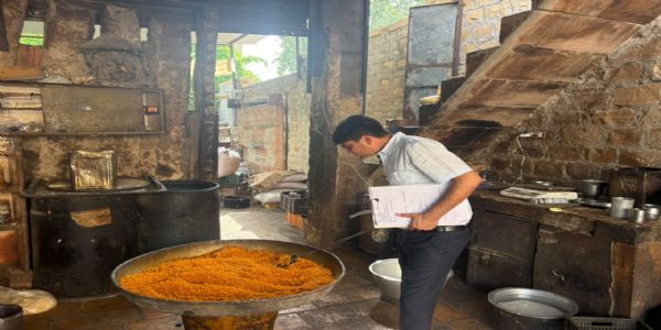 जैसलमेर में त्योहारी सीजन को लेकर खाद्य सुरक्षा विभाग सक्रिय