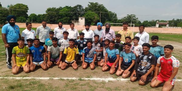 फुटबॉल में लखनपुर, वॉलीबॉल में मल्हार और कबड्डी में हीरानगर जोन बना विजेता