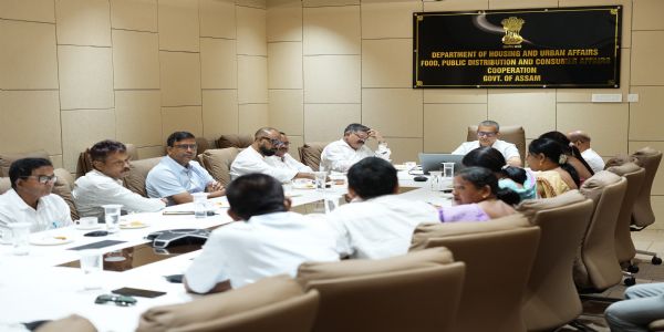 नगर निकाय आयुक्त संघ के साथ मंत्री कौशिक राय ने की बैठक