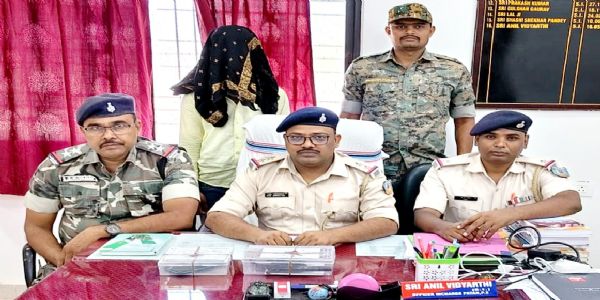 देसी कट्टा के साथ पुलिस ने आरोपित को किया गिरफ्तार