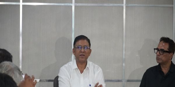 19 वाइब्रेंट गांवों को ग्रिड से जोड़ेगा यूपीसीएल, स्मार्ट मीटर और सौर ऊर्जा पर भी जोर