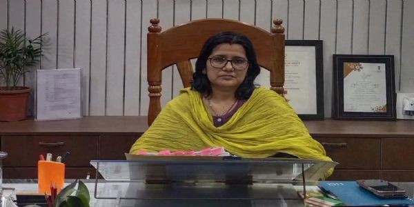 स्मैक के साथ गिरफ्तार रोजगार सेवक की सेवा समाप्त