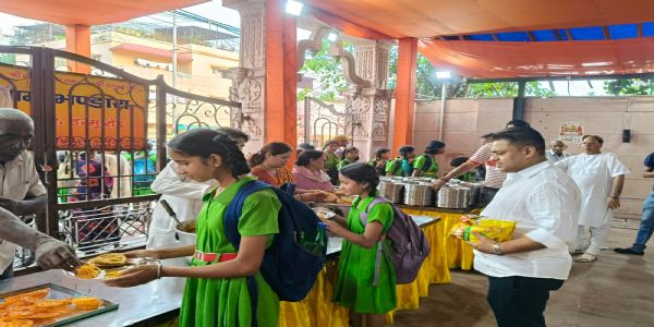 श्याम मंदिर के भंडारे में भक्तों ने पाया श्रद्धापूर्वक प्रसाद