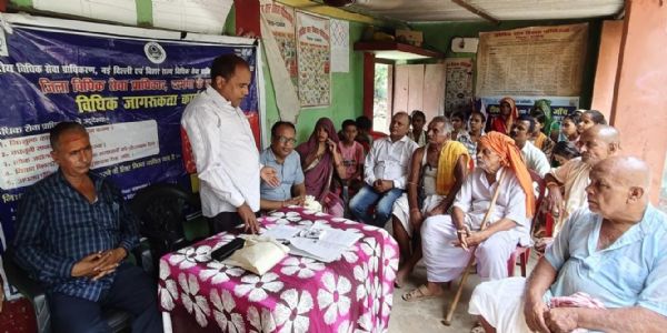 बच्चों के अधिकार व कानूनी सहायता को लेकर विधिक जागरूकता कार्यक्रम