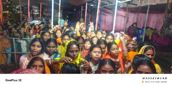 सावन के अंतिम रविवार को बाबा आम्रेश्वर धाम में उमड़ी भक्तों की भीड़