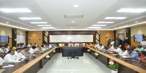 प्रयागराज में जलभराव का हाे स्थायी समाधान, 100 साल की जरूरतों को ध्यान में रखकर बने कार्ययोजना : केशव मौर्य