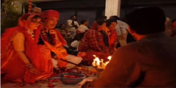मप्र के उज्जैन में इटली, स्पेन और इंग्लैंड के तीन जोड़ों ने हिंदू वैदिक परम्परा से किया विवाह