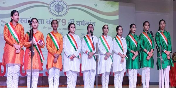 गुरुग्राम: समूहगान, फैंसी ड्रेस व भाषण प्रतियोगिता में स्कूली बच्चों ने जीता सबका दिल