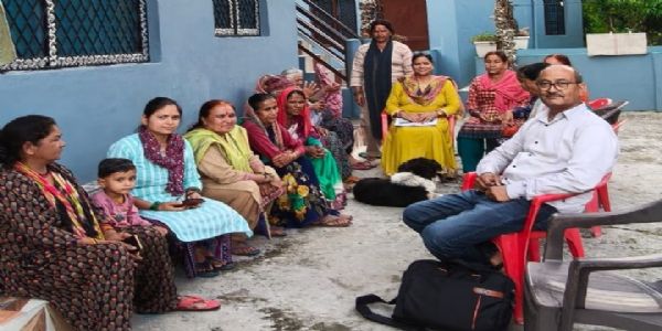नंदा गौरा योजना की जानकारी देकर महिलाओं को किया जागरूक