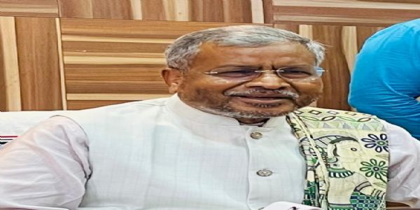 झारखंड के छात्रों पर कार्रवाई को लेकर बाबूलाल का राहुल गांधी पर निशाना, पूछा- चुप क्यों हैं?