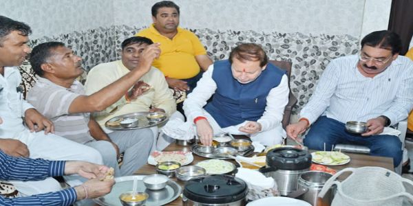 सोनीपत: टिफिन बैठक में कार्यकर्ताओं से संवाद बूथ मजबूत करने का मंत्री ने किया आह्वान