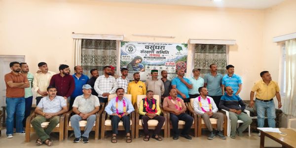 सिरमौर के संगड़ाह में अवैध और अवैज्ञानिक खनन के खिलाफ लोग लामबंद, वसुंधरा संरक्षण समिति ने खोला मोर्चा