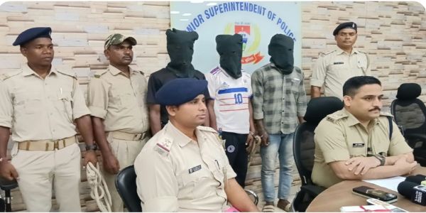 वाहन चोर गिरोह का खुलासा, 17 बाइक के साथ तीन गिरफ्तार