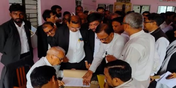 दीवानी अधिवक्ता संघ चुनाव: पहले दिन 57 प्रत्याशियों ने किया नामांकन, 19 का नामांकन बाकी