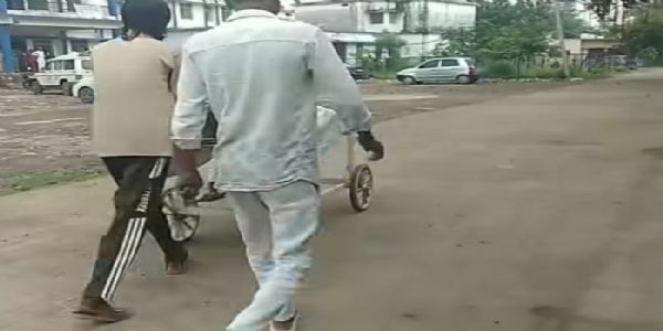 राजगढ़ः दो सड़क हादसे में एक युवक की मौत,पति-पत्नी गंभीर