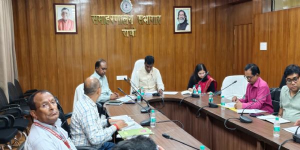 उपायुक्त ने दिया ओडीएफ प्लस में सुस्ती पर तीन अधिकारियों को शोकॉज करने का निर्देश