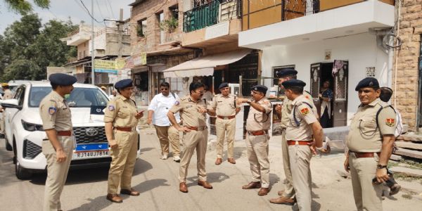 बारावफात जुलूस को लेकर पुलिस ने किया रूट मार्च