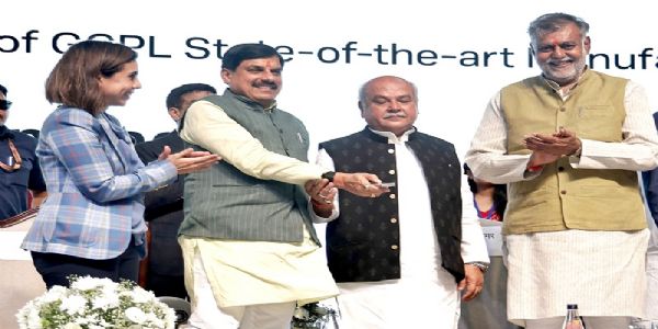 मप्र के मालनपुर में गोदरेज की चौथी नवीन एकीकृत विनिर्माण इकाई का शुभारंभ करते हुए मुख्यमंत्री मप्र के मालनपुर में गोदरेज की चौथी नवीन एकीकृत विनिर्माण इकाई का शुभारंभ करते हुए मुख्यमंत्री