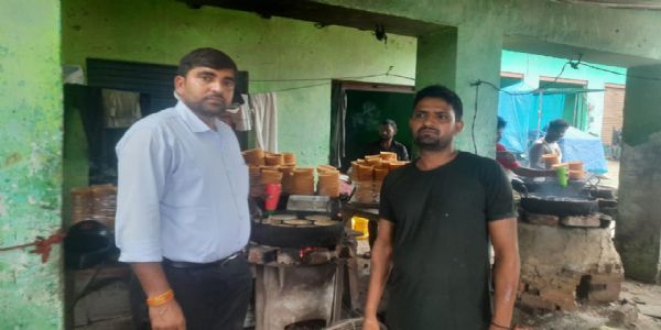 रक्षाबंधन पर मिलावटखोरों पर कार्रवाई, दो पर एफआईआर, लाखों का मावा नष्ट