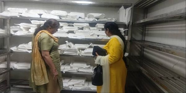 इंदौरः खाद्य सुरक्षा प्रशासन की बड़ी कार्रवाई, गुजरात से आई 350 किलोग्राम मिठाई जप्त