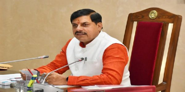 मुख्यमंत्री के निर्देश पर देवास घटना में हुई त्वरित कार्रवाई, स्कूल वैन चालक पर प्रकरण दर्ज, भेजा जेल