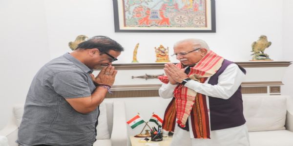 असम के मुख्यमंत्री ने केंद्रीय ऊर्जा मंत्री मनोहर लाल से की मुलाकात