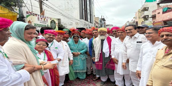 जश्ने ईद मिलादुन्नबी पर दरगाह में जश्न, निकाला भव्य जुलूस