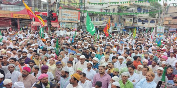 ईद मिलाद-उन-नबी पर रांची में धूमधाम से निकला जुलूस